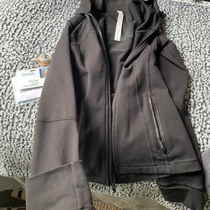 LULULEMON ATHLETICA DEFINE ZIP-UP BLACK SIZE 2 NEVER WORN